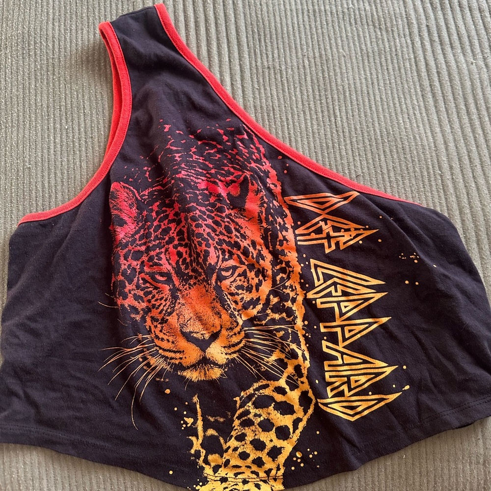 Def Leppard Black and Red T-Shirt